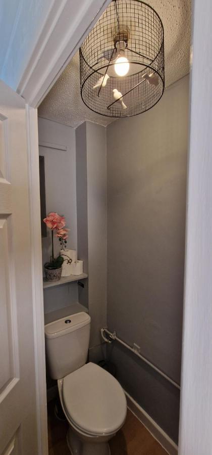 Spacious & Comfy Home- Very Close To Nec Birmingham ,Hs2 & Airport- Perfect For Contractors & Groups- Free Parking & Fast Wifi Marston Green Zewnętrze zdjęcie