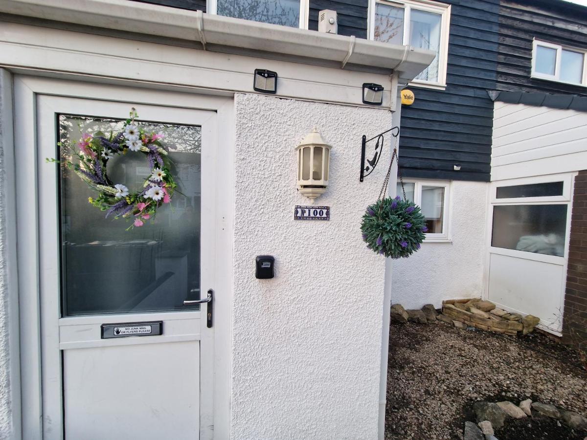 Spacious & Comfy Home- Very Close To Nec Birmingham ,Hs2 & Airport- Perfect For Contractors & Groups- Free Parking & Fast Wifi Marston Green Zewnętrze zdjęcie